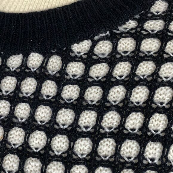 UNIQLO SWEATER                      CREW NECK TEXTURED MOHAIR BLEND SWEATER - Picture 8 of 9